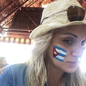 Meet your Posher, Andreea